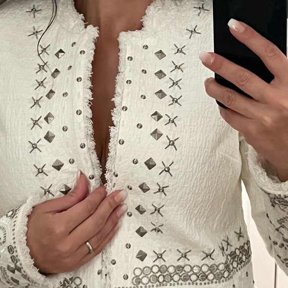 NWT Elie Tahari White Doris Embellished Jacket Suit
Size: S - Picture 7 of 16